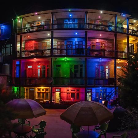 Free Culture, Chalal Panzió Kasol Kültér fotó