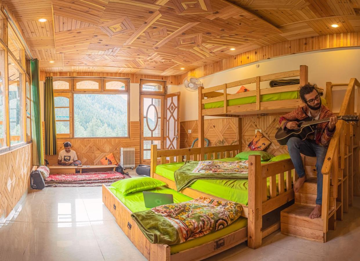 Free Culture, Chalal Panzió Kasol Kültér fotó